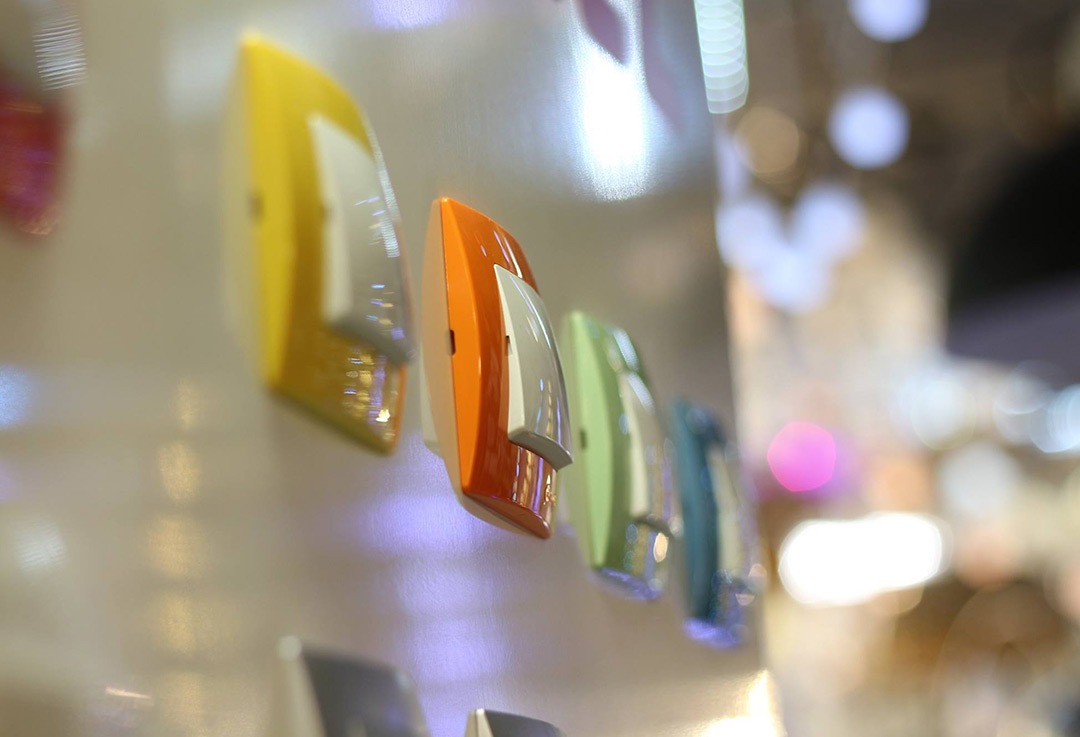 Šareni prekidači - Halogen ponuda.