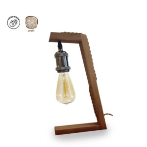 Stona lampa Rustik 148 od dobavljača BBLink. Dostupan putem Halogen online prodavnice i u radnjama Jevrejska 14 i Vršačka 66, Novi Sad
